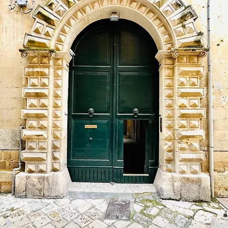 Apartment Prato In The Historic Center *